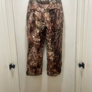 Cabela's Brown Camouflage Cargo Pants